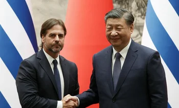 Luis Lacalle Pou Xi Jinping este miércoles 22 de noviembre tras suscribir acuerdos entre China y Uruguay.