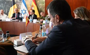 Pedro Sánchez, durante el encuentro con el primer ministro de Israel, Benjamin Netanyahu