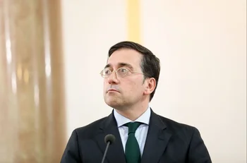 El ministro de Asuntos Exteriores de España, José Manuel Albares Bueno, habla durante una rueda de prensa en Toledo