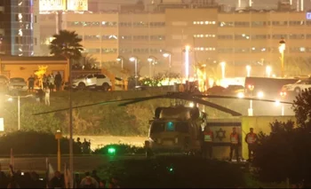 Los 13 rehenes liberados por Hamas fueron llevados en helicóptero a Tel Aviv.
