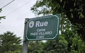 Calle Páez Vilaró en Camerún.