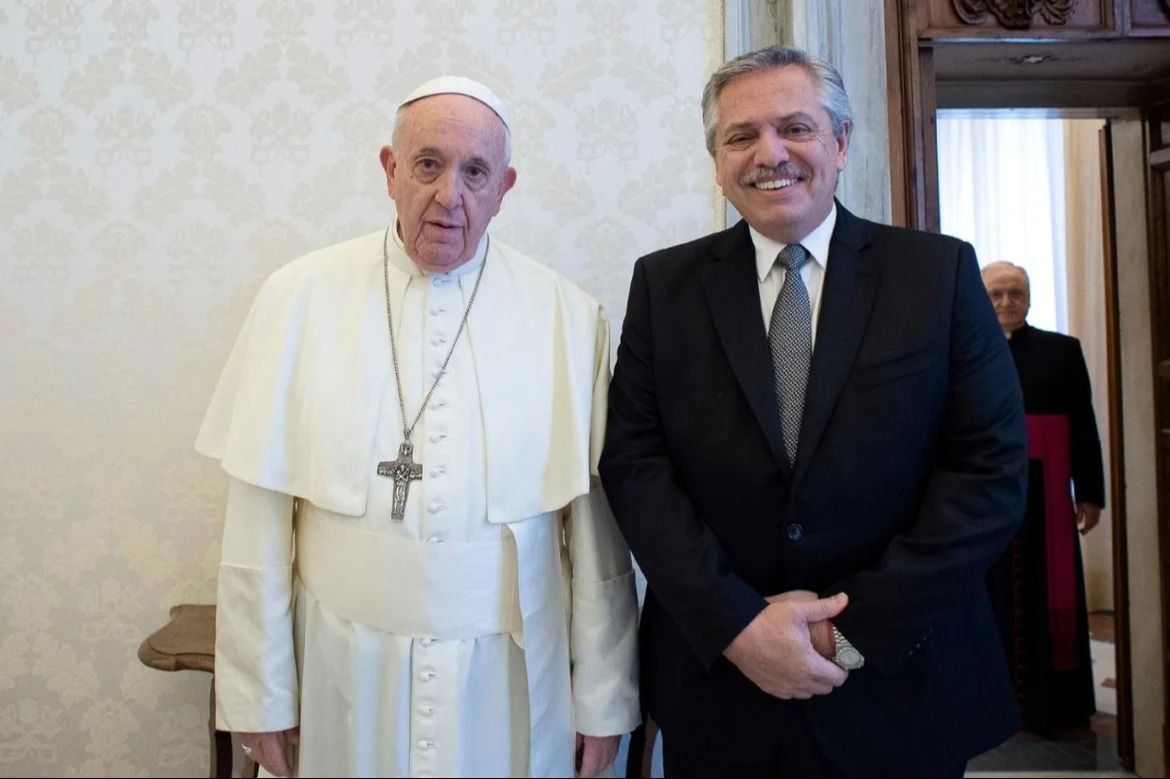 Alberto fernández canceló su visita al Papa Francisco prevista para fines de noviembre