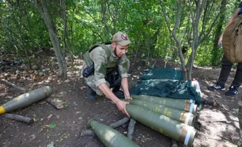 Publicaciones estadounidenses citan a funcionarios ucranianos diciendo que el suministro de proyectiles de artillería se ha desplomado recientemente "en más de un 30%".