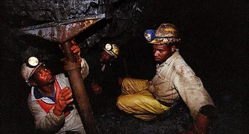 Los accidentes en minas por las deficientes condiciones laborales resultan tan frecuentes como mortíferos en Sudáfrica. 
