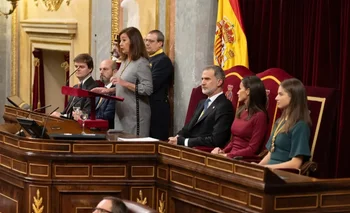 La presidenta del Congreso, Francina Armengol, interviene durante la Solemne Sesión de Apertura de las Cortes Generales de la XV Legislatura