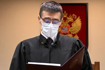 El integrante del más alto tribunal del país Oleg Nefedov leyó ante de periodistas el falló luego de una vista que se concretó a puertas cerradas. 