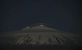 La actividad en el volcán Villarrica,  el más peligroso de Chile