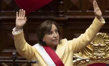 Dina Boluarte es la nueva presidenta de Perú