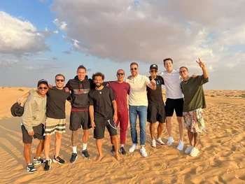 Darwin Núñez, Mohamed Salah y varios compañeros de Liverpool pasearon por el desierto de Dubái