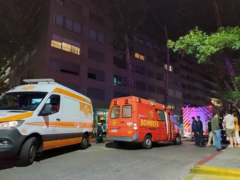 La ambulancia en la explosión de Pocitos.