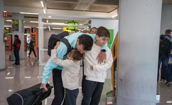 El abrazo de Scaloni con sus hijos