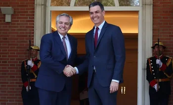 Alberto Fernández y Pedro Sánchez.