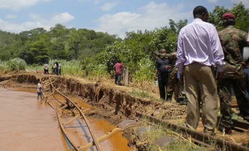 Los deslizamientos e inundaciones sucedidas el fin de semana en Katesh, Tanzania, son provocadas por las fuertes lluvias que genera el fenómeno de El Niño. 