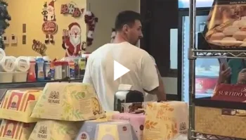 Messi en la panadería argentina en USA