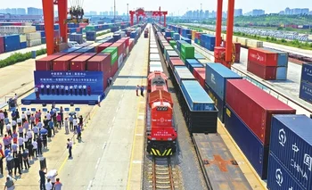El creciente volumen comercial y el flujo de inversiones entre Hanoi y Beijing marca una ventaja china con respecto a Estados Unidos.
