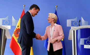 El presidente Pedro Sanchez y la presidenta de la Comisión Europea, Ursula Von der Leyen.