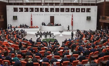 La comisión de Asuntos Exteriores del Parlamento debatirá el protocolo de adhesión sueco que se presupone será aprobado debido a la mayoría que tiene la alianza de Erdogan.