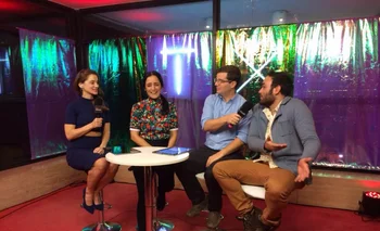 Julieta Venegas en el set de entrevistas de TEDXMontevideo