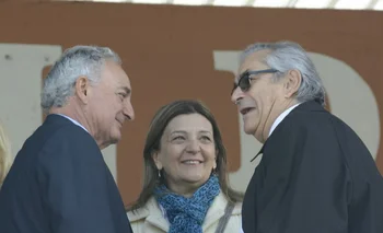 El presidente de ARU, Pablo Zerbino, junto a Enzo Benech en la Expo Prado 2017 