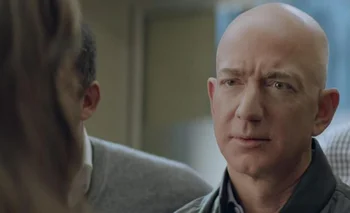 Jeff Bezos actúa en el comercial de Amazon