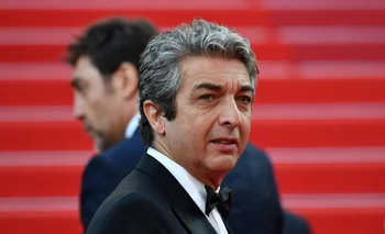 El actor argentino Ricardo Darín posó mientras llegaba el martes 8 a la proyección de la película <i>Todos Lo Saben</i> y la ceremonia de apertura de la 71ª edición del Festival de Cannes
