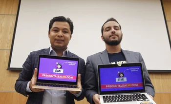 Los ingenieros Alejandro García y César Cárdenas presentaron  el programa Estándar Mínimo de Inteligencia