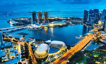 Singapur es la ciudad más cara del mundo.