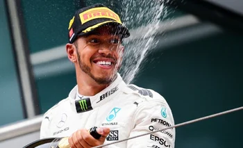 Lewis Hamilton va por su cuarto título de campeón del mundo.<br>