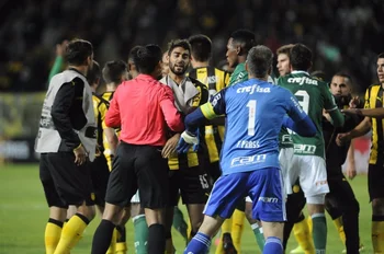 Incidentes Peñarol-Palmeiras
