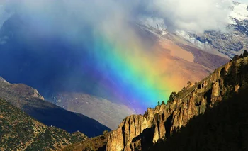 Arcoiris en el Himalayas, Nepal 