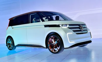 Volkswagen renovó su icónica minivan, esta vez en el formato de auto eléctrico